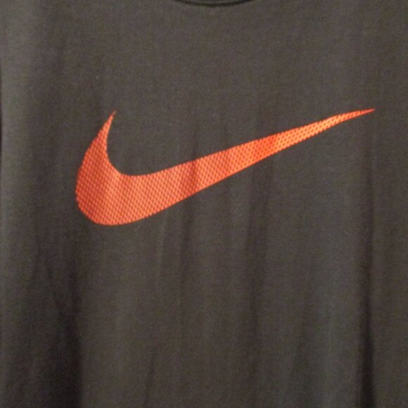 Nike Sports Men X Large Black Red Outdoors Swoosh Athletic Short Sleeve Shirt - Picture 3 of 7